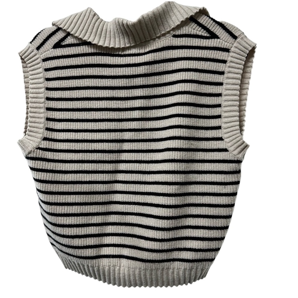 Sincerely Jules Black and Cream Striped V-Neck Sweater Vest size medium - Picture 2 of 6